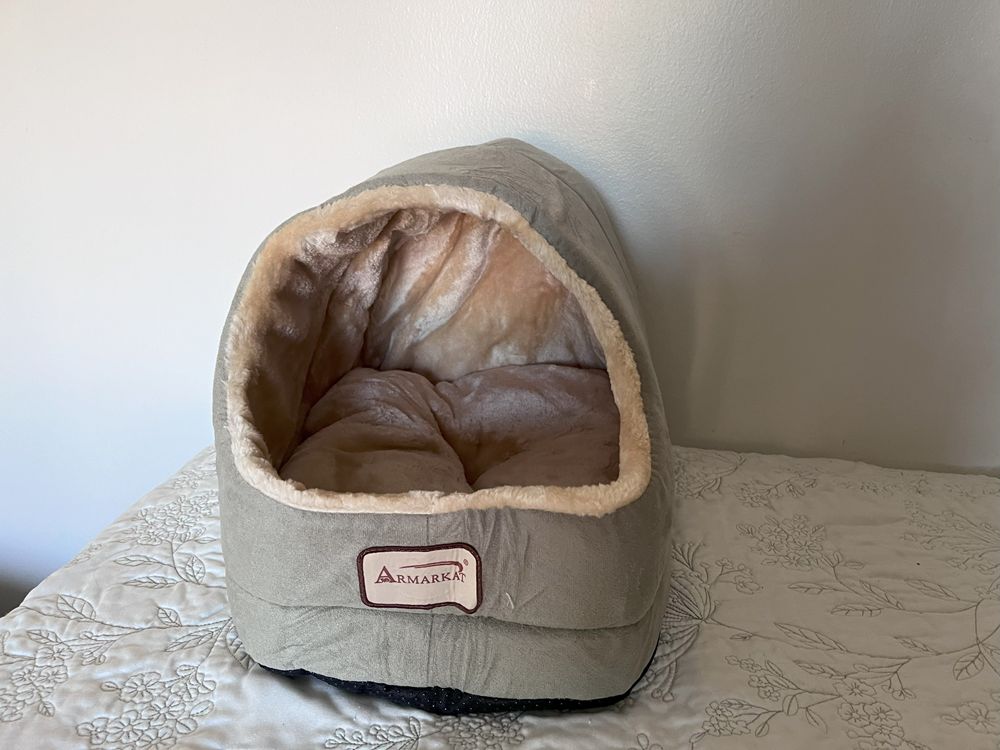 Armarkat Cat Bed