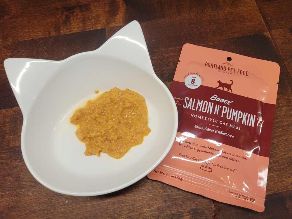Boots’ Salmon N’ Pumpkin Homestyle Cat Meal 1