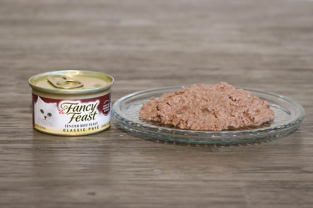 Fancy Feast Wet Canned Cat Food Tender Beef Feast Classic Pate-3
