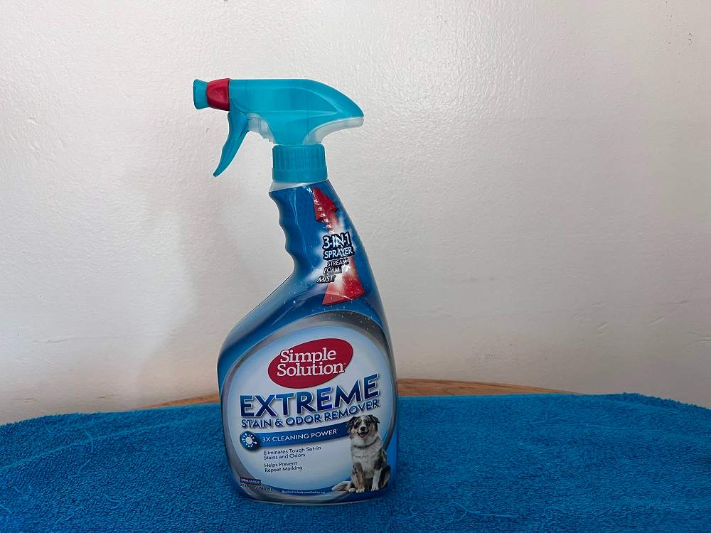 Simple Solution Extreme Odor and Stain Remover