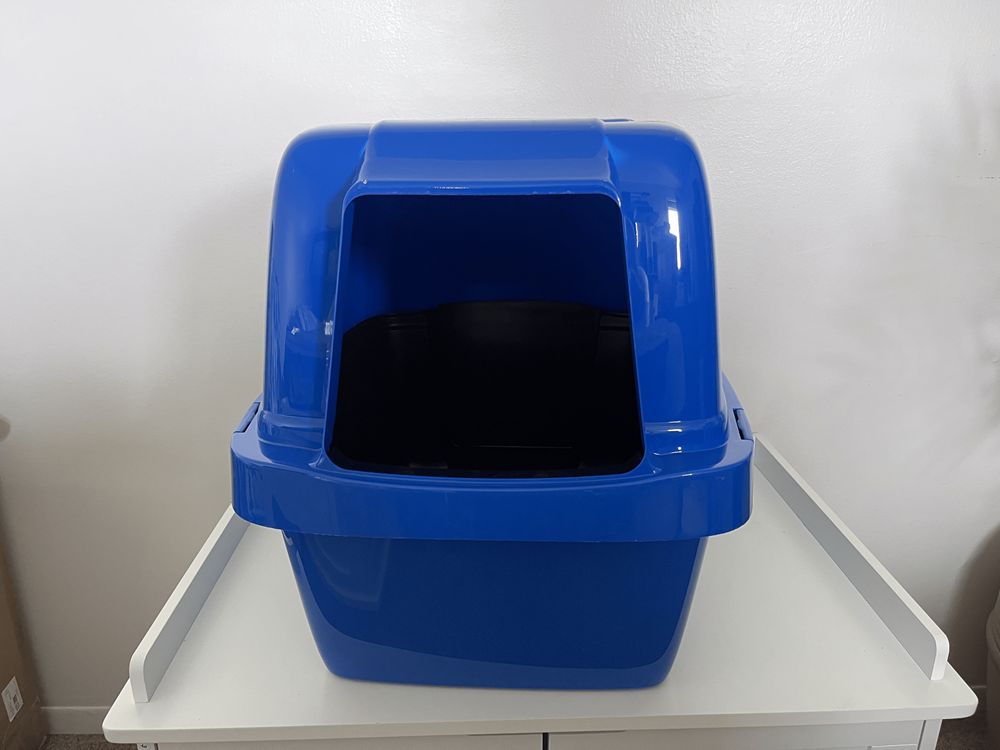Van Ness Enclosed Sifting Litter Box